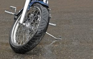 la moto con lluvia